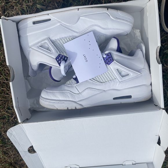Air Jordan 4 Metallic Purple